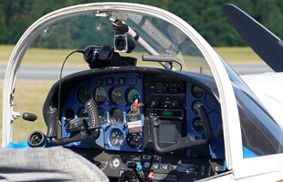 A9 08390c Cockpit