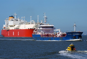 08 04232b LNG